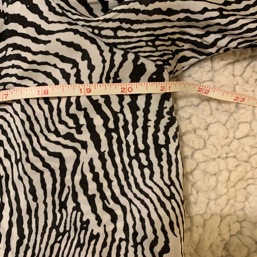 Zebra blouse - Picture 4 of 4